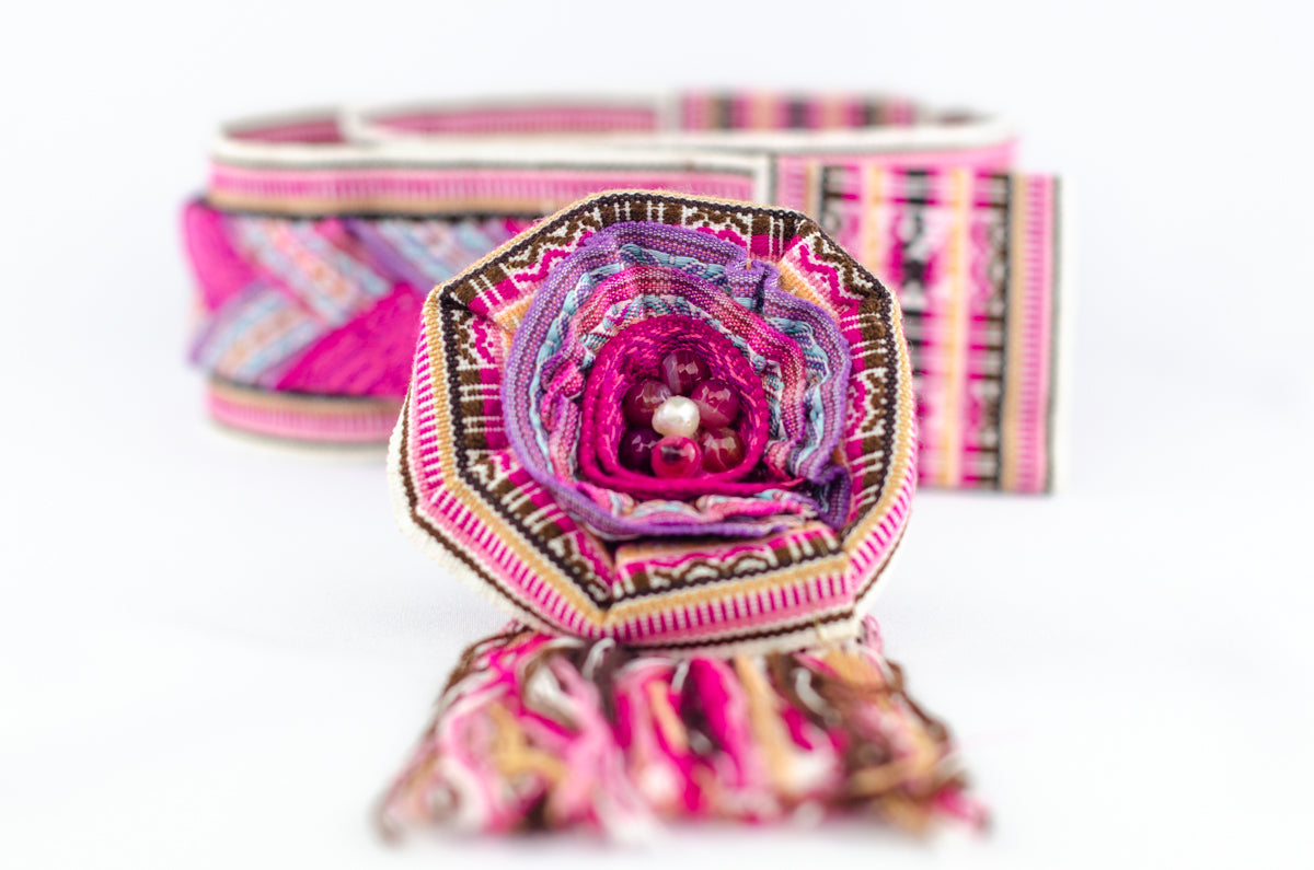AKÁJIK BELT