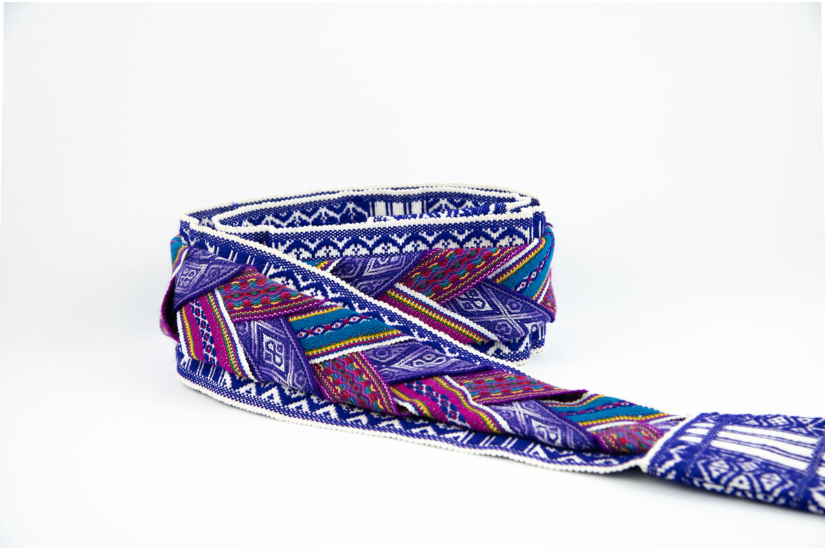 AKÁJIK BELT
