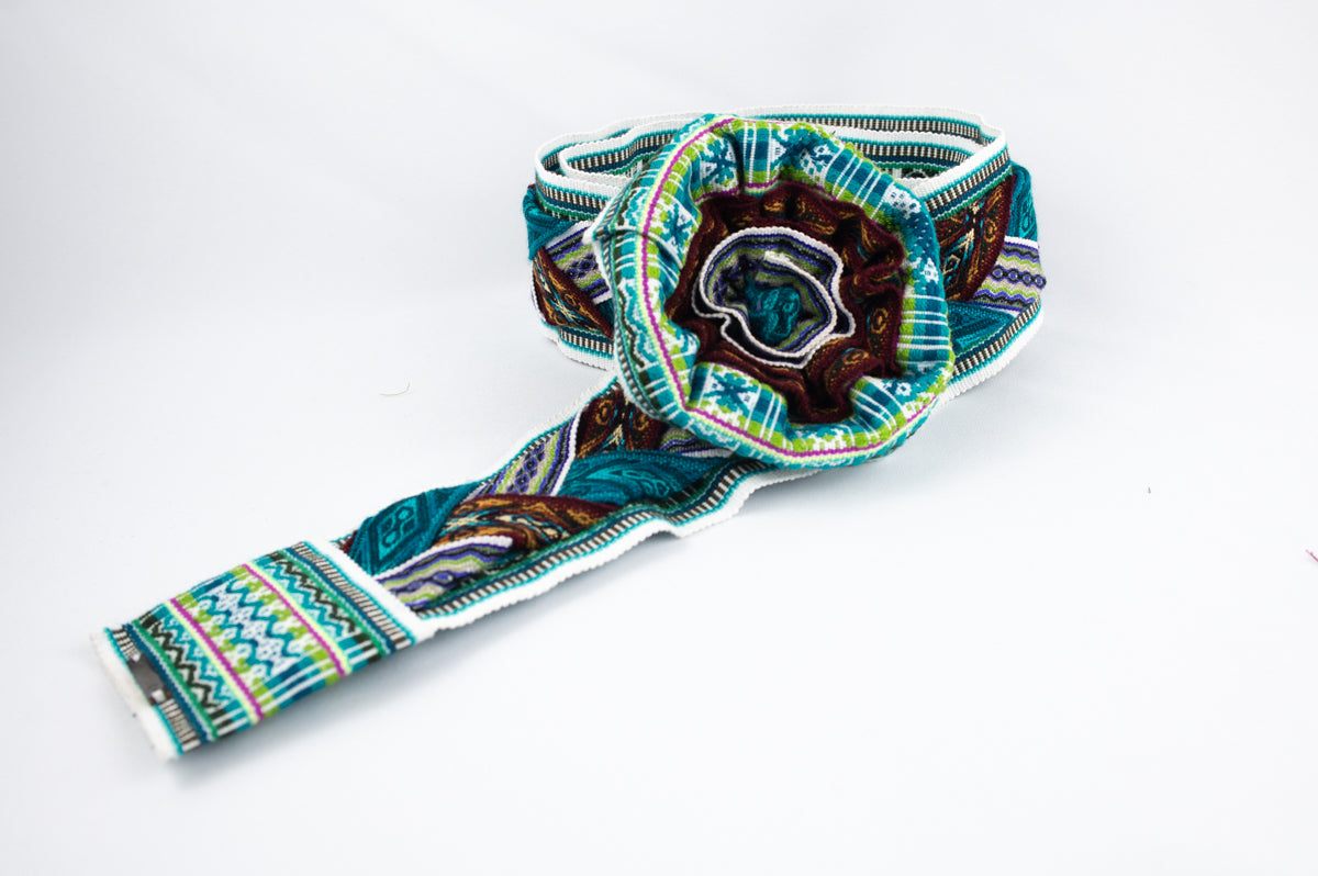 AKÁJIK BELT