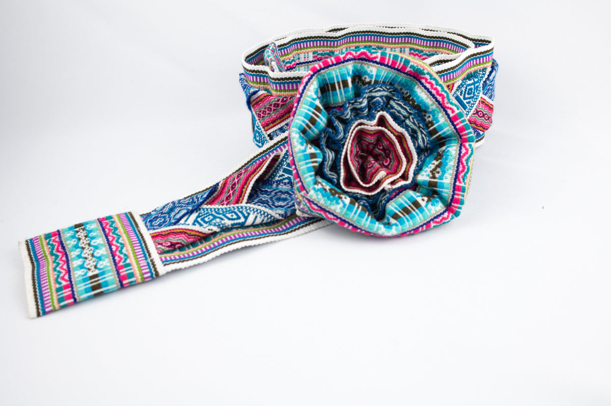 AKÁJIK BELT